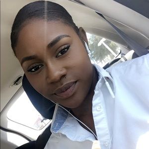 Meet your Posher, Kendra